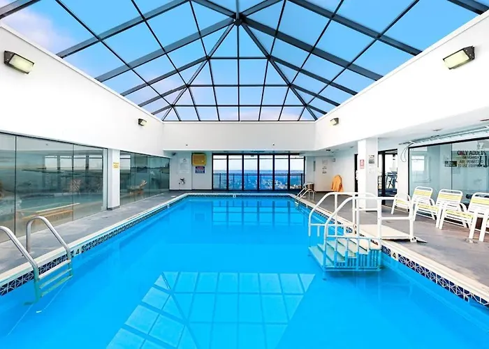 Apartment Beachfront With Small Balcony Ac Pools Gym Game & Sauna *