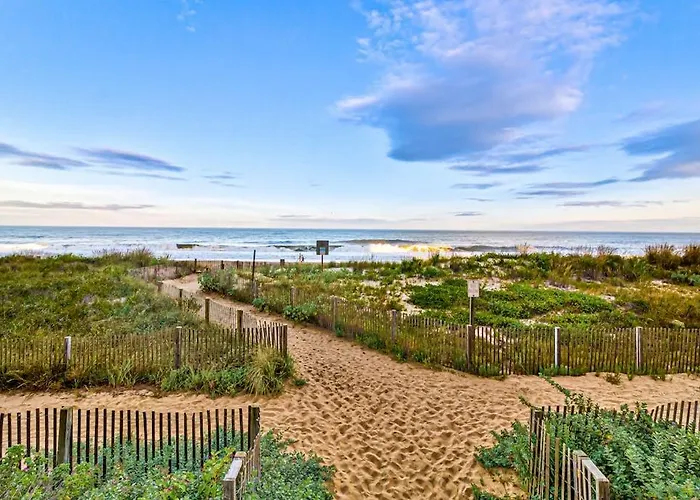 Appartement Beachfront With Small Balcony Ac Pools Gym Game & Sauna *